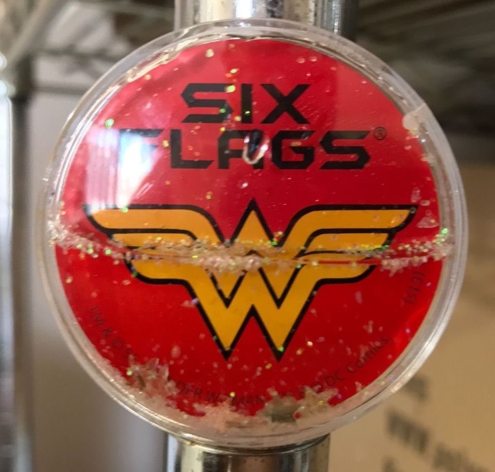 Six Flags Magic Mountain Dc Comics Wonder Woman Mini Globe Magnet New