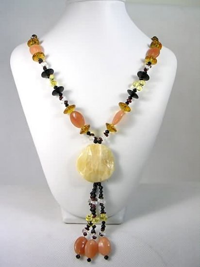 DSCN-0330 Agate, Crystal, Garnet, Jade Necklace