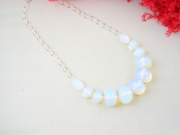 Free shipping---Moonstone Beads Necklace