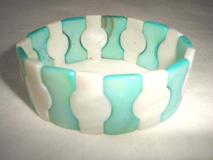 BHX-6018 Natural Shell Bracelet