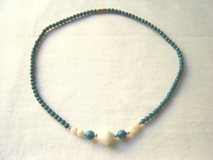 NSP-6007 Masan Stone and Shell Beads Necklace