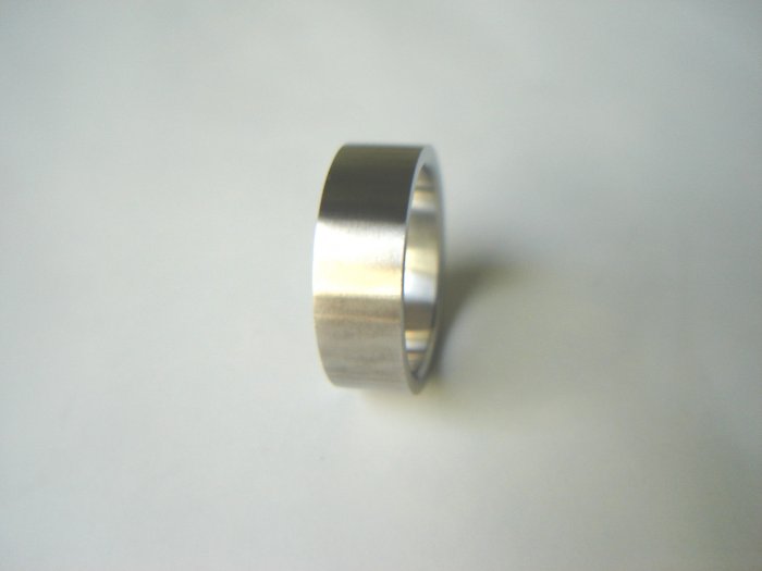 Free shipping--Stainless Steel Wedding Band Ring.