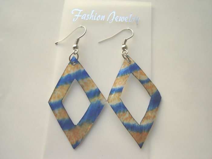 ECL-6002 Natural Shell Earrings