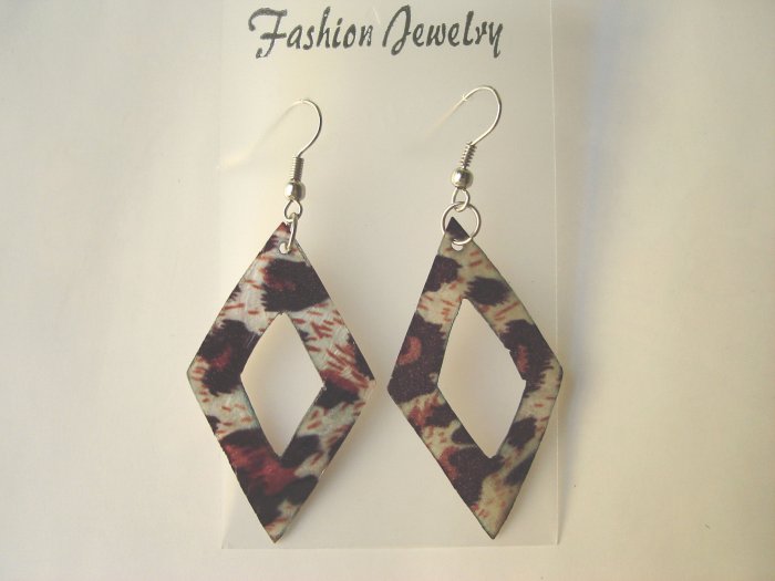 ECL-6003 Natural Shell Earrings