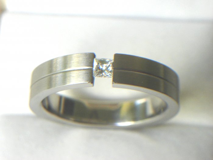 Free shipping---Stainless Steel CZ Wedding Band Ring