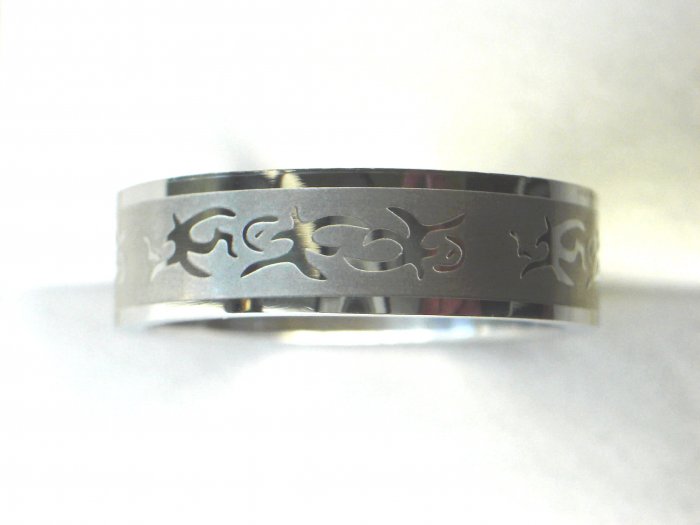Free shipping--Stainless Steel Flower-Design Wedding Ring