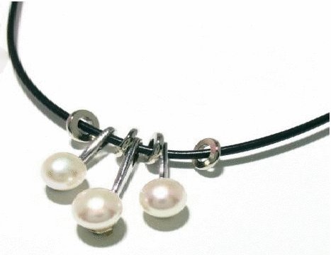 Free shipping--Natural Pearl Pendant With 16" Leather Chain