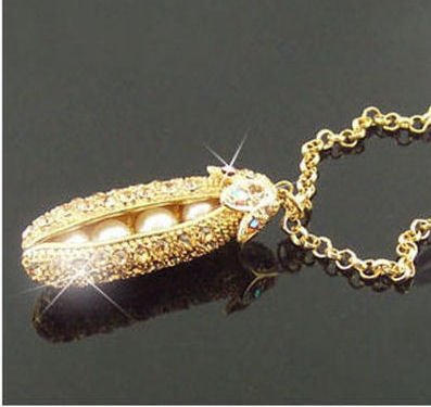 Free shipping---10pcs/lot Necklace With Pea Design Pendant