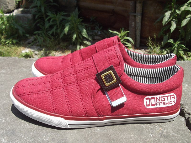 Free Shipping---Brand New Cool Fashion Canvas Shoes
