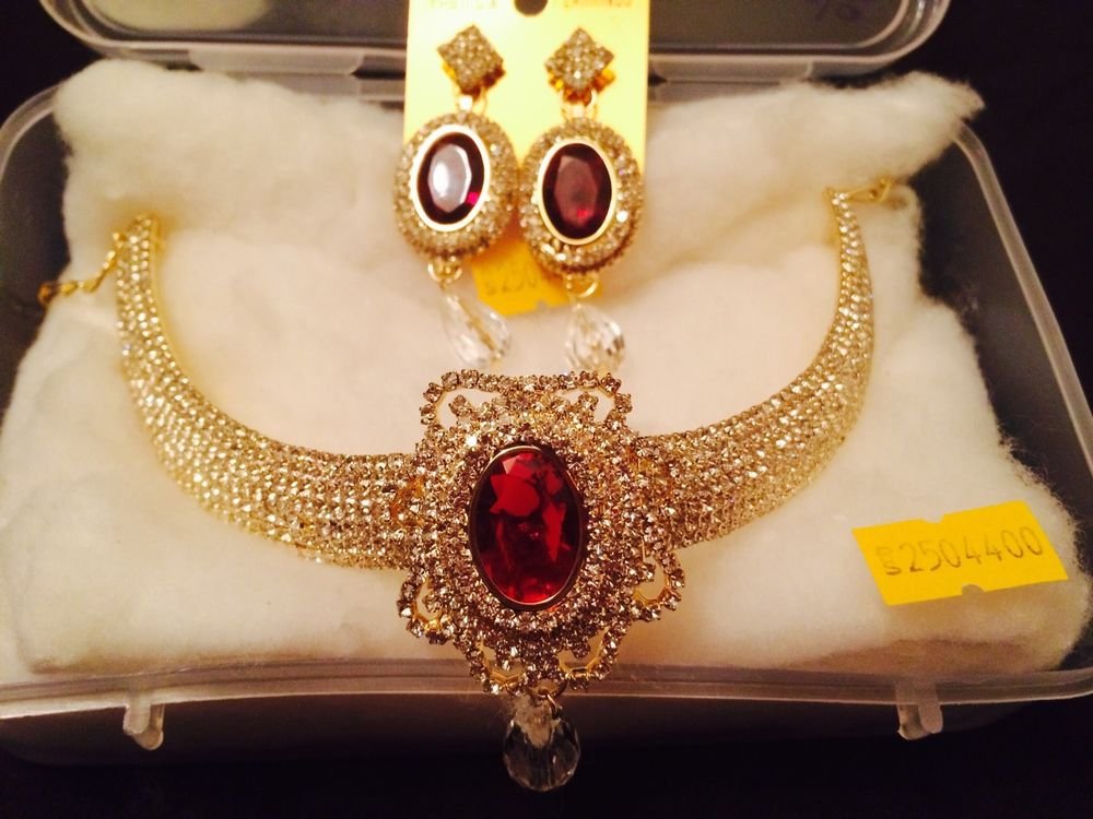 New Indian Wedding Golden Diamond Style Set With Different Color Of Stone