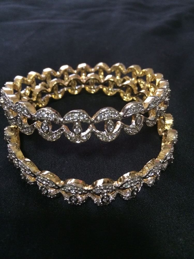 Brand New Indian Wedding Diamond Style Bangels Set