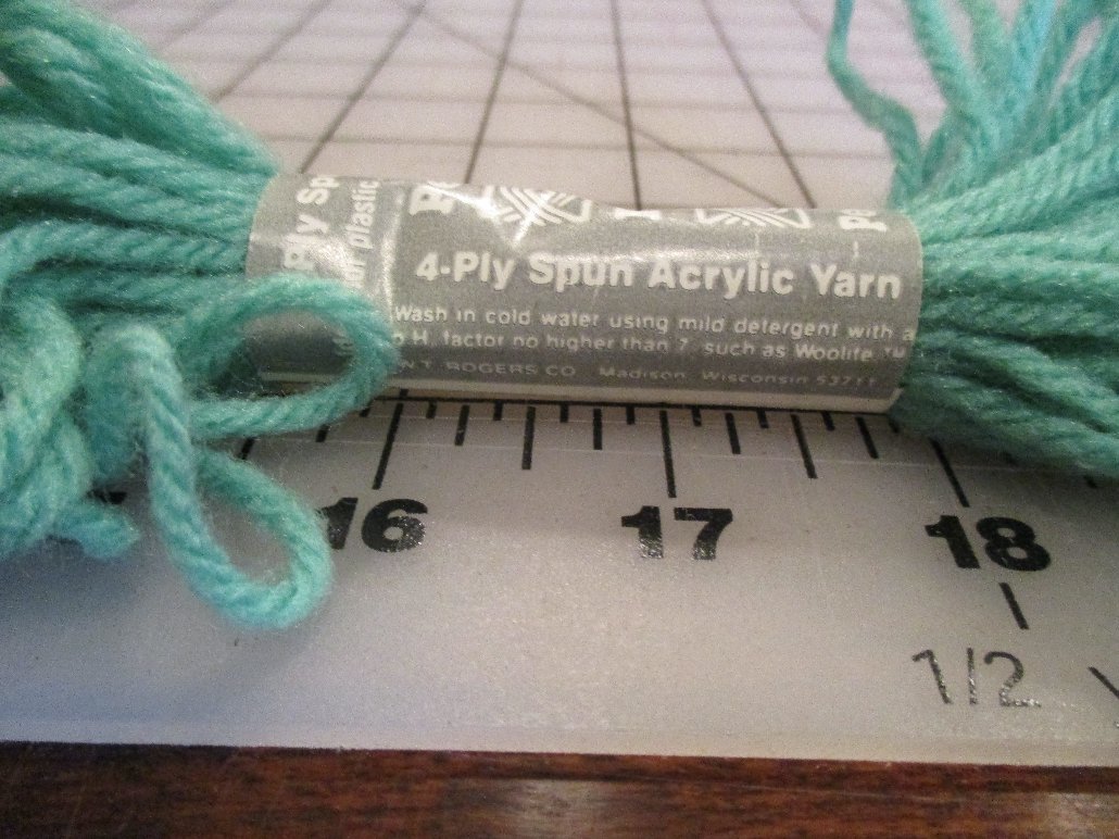 Pearl-Loft 4-Ply Spun Acrylic Yarn 10 Yards Green #53 Lot 100 Needlepoint Plastic Canvas