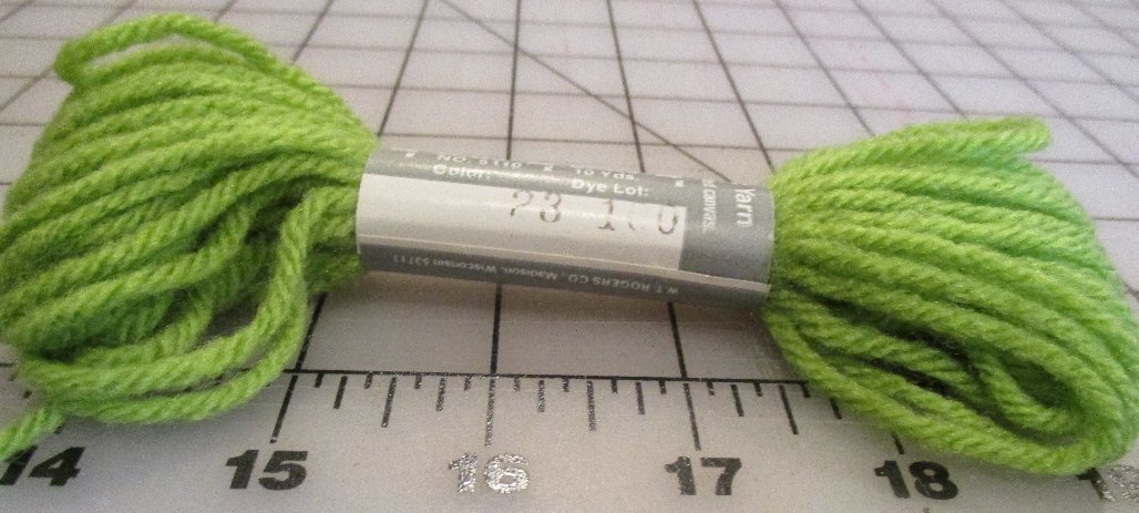 Pearl-Loft 4-Ply Spun Acrylic Yarn 10 Yards Grass Green #23 Lot 100 Needlepoint Plastic Canvas