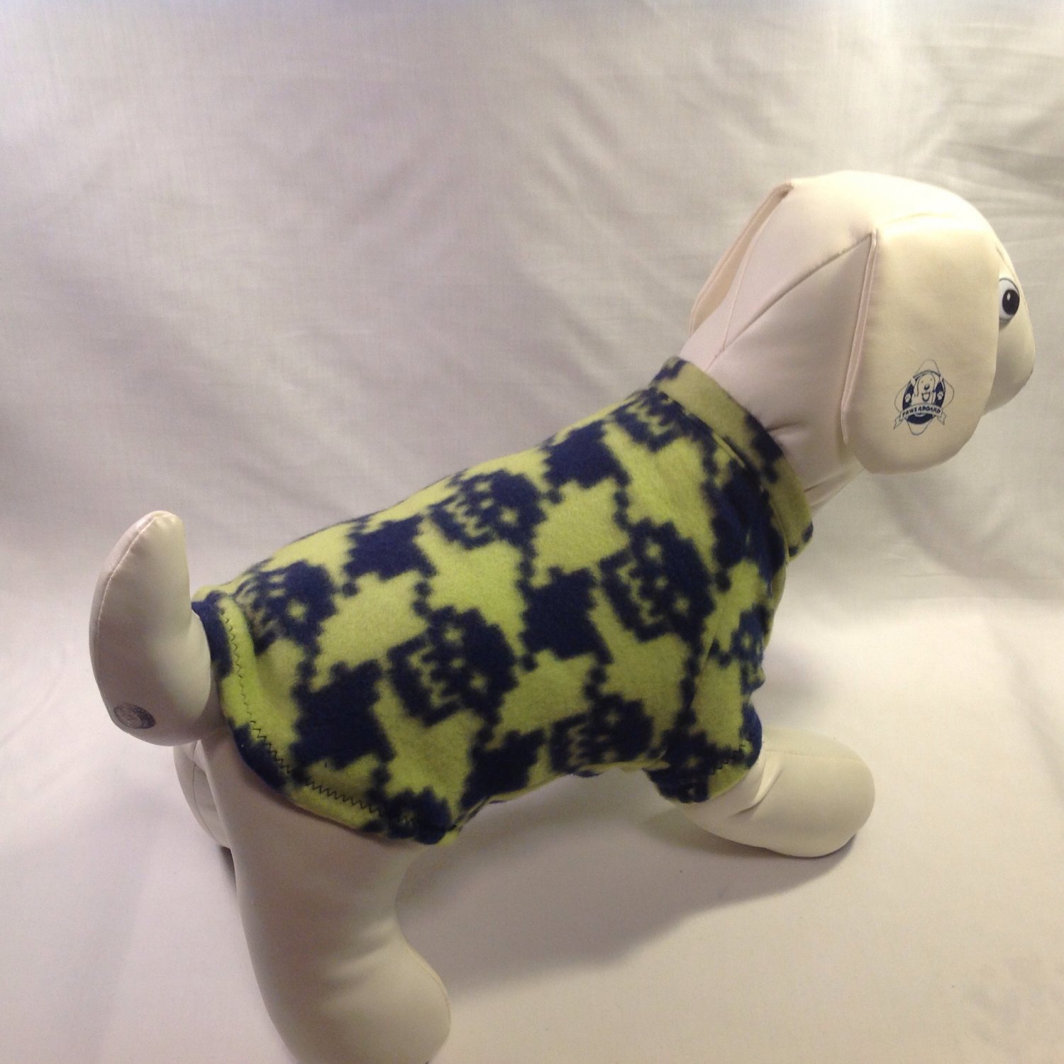 dog shirt MEDIUM lime with navy skulls dog shirts fleece sweater sweatshirt puppy