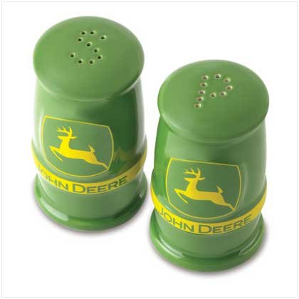 JOHN DEERE S & P SHAKERS SET