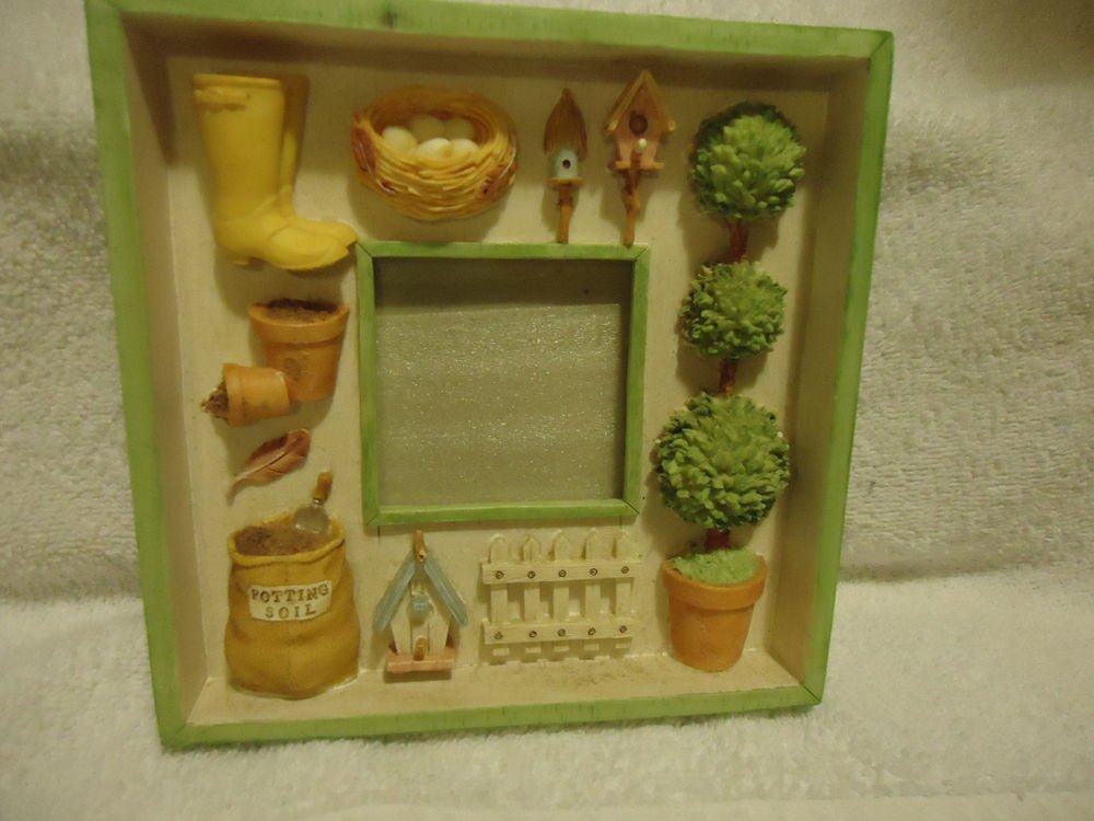 DECORATIVE GARDENING PICTURE FRAME ...APPROX PICTURE SIZE 2 1/4"x 2 1/4"