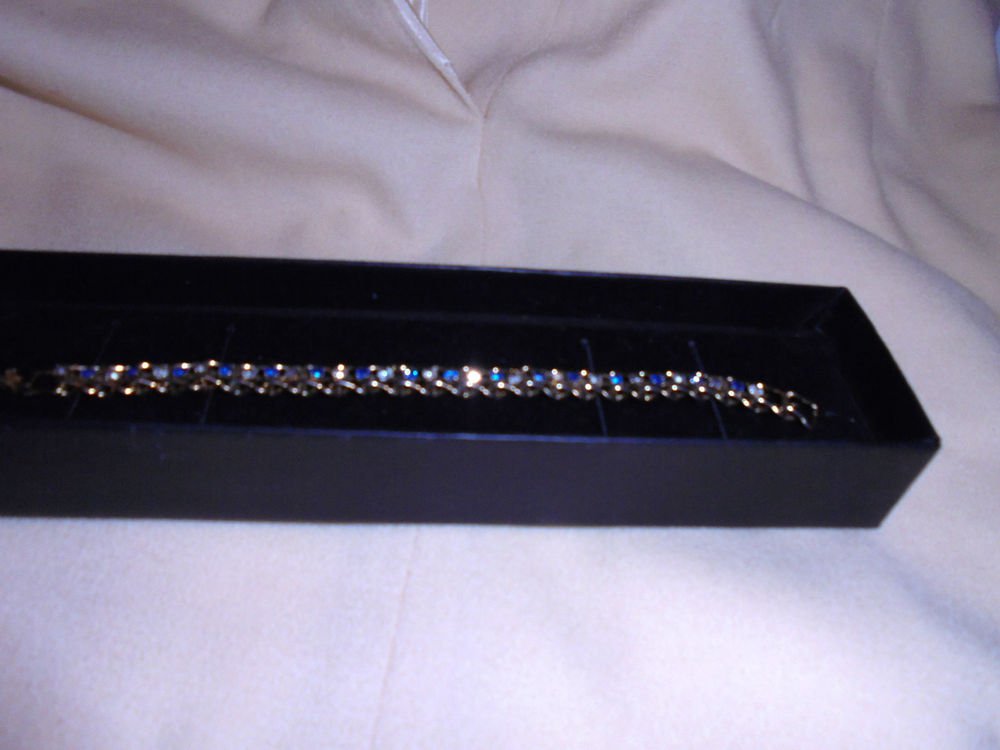 LADIES BLUE CRYSTAL & SAPPHIRE GOLDTONE BRACELET...7" LONG