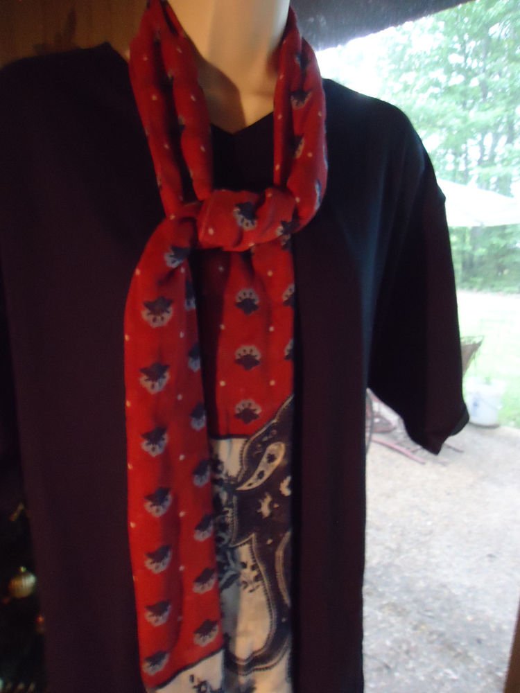NICE LADIES/GIRLS LONG SCARF OF BLUE, MAROON, WHITE...GOOD DESIGN....NICE SIZE