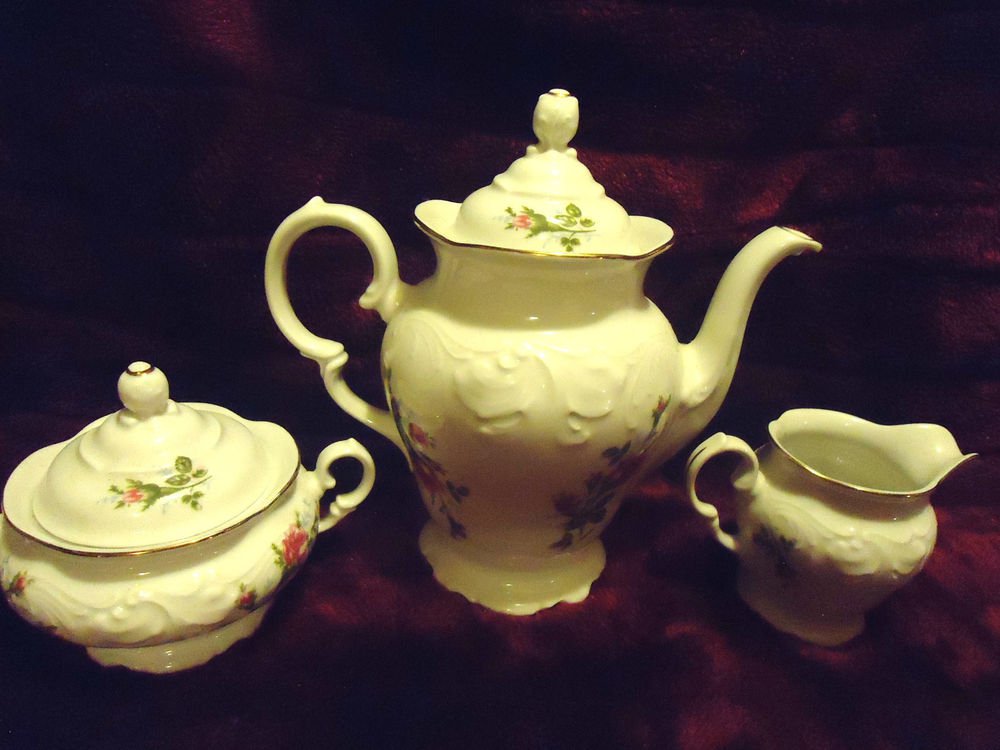ROYAL KENT..POLAND..TEA POT, CREAMER & SUGAR BOWL....FLORAL ROSE...5 PC SET