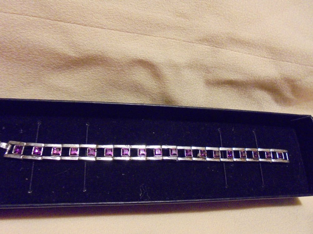 LADIES AMETHYST & SILVERTONE BRACELET...7" LONG
