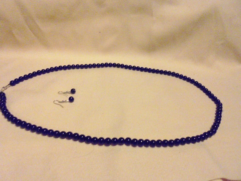 32" LONG BLACK IMITATION PEARL NECKLACE & MATCHING EARRINGS...GREAT COLORING