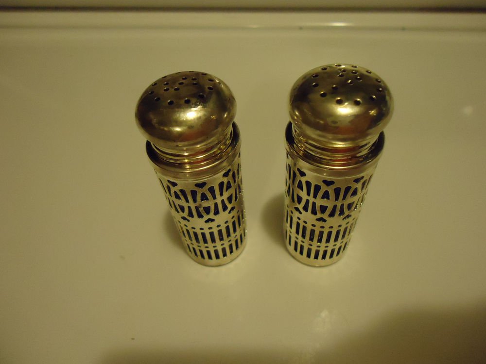 VINTAGE SILVER PLATE & BLUE GLASS SMALL SALT AND PEPPER SHAKERS