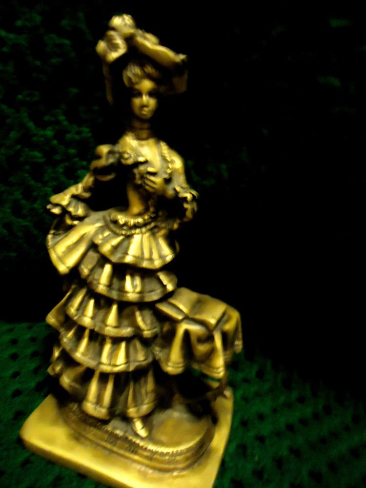 SOLID BRASS/BRONZE ANTIQUE VICTORIAN WOMAN SCULPTURE STATUE..GREAT DETAIL/PATINA