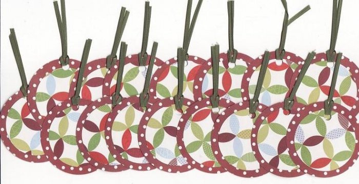 Set of 16 Poinsettia Pattern Christmas Holiday Gift or Hang Tags