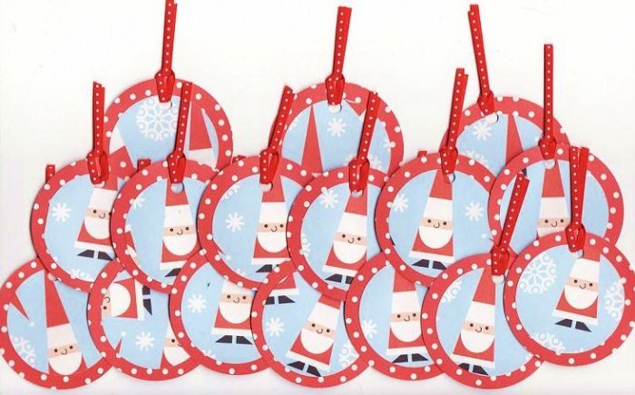 Set of 16 Christmas Santa Gift or Hang Tags