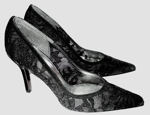 NIB STUART WEITZMAN BLACK LACE DRESSY PUMPS SHOES sz 8 N - Retail price: $275