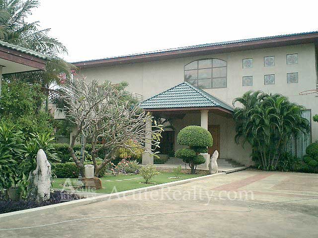 Suan Luang