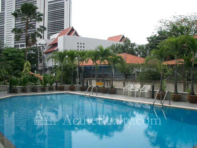 Sukhumvit 24-near The Emporium