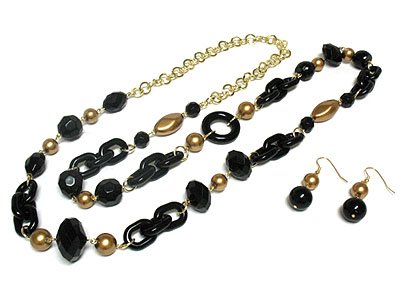 Beautiful Black Petina Bead Necklace and Earring Set