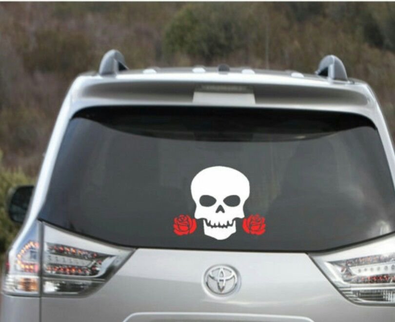 Skull with red roses decal - skull decal - skull sticker 4" x 4"