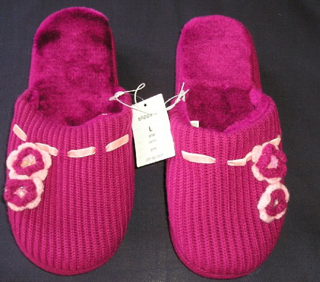 New Sweater Slippers HouseShoes Size Medium 7/8 PINK Color!