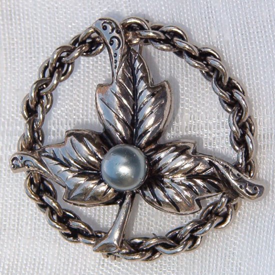 ANTIQUE ARTS & CRAFTS FLORAL MOTIF BROOCH (FF3)