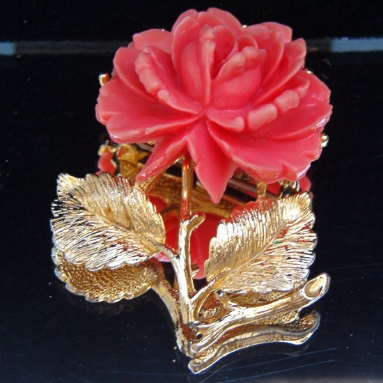 VINTAGE CELLULOID CABBAGE ROSE BROOCH (WW1)