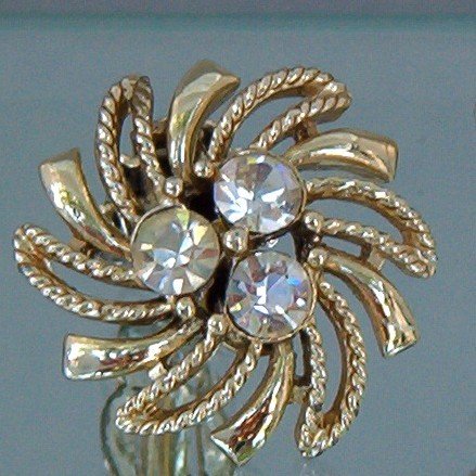 ANTIQUE LISNER RHINESTONE EARRINGS (DES80)