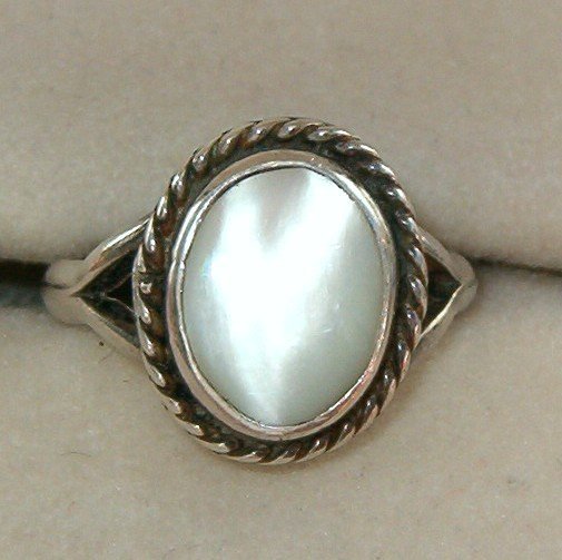 VINTAGE MOTHER of PEARL RING SZ. 3-3/4--4 (R9)
