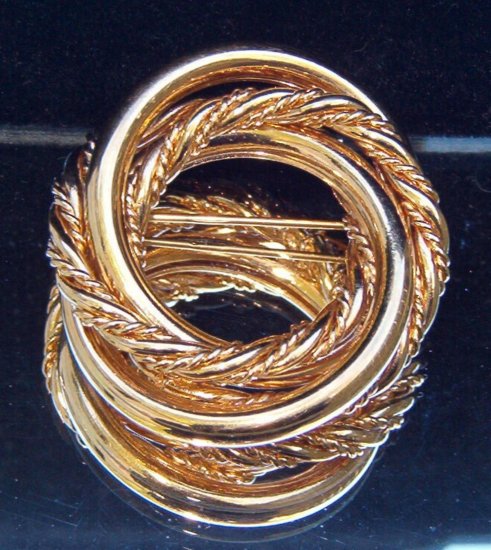 VINTAGE NAPIER SIGNED CIRCLE PIN (DES4)