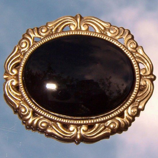 ANTIQUE VICTORIAN REVIVAL BROOCH (P3)
