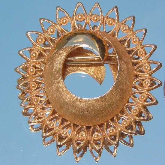 TRADITION SIGNED SUNBURST BROOCH (P2)