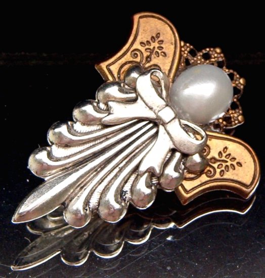 VINTAGE ANGEL PIN (GOD2)