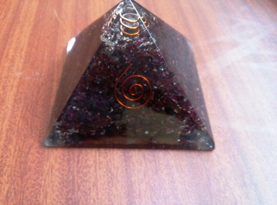 Garnet Orgonite Pyramid - High Aura Orgone