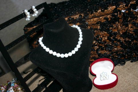 piece of jewelry with mayorka pearl