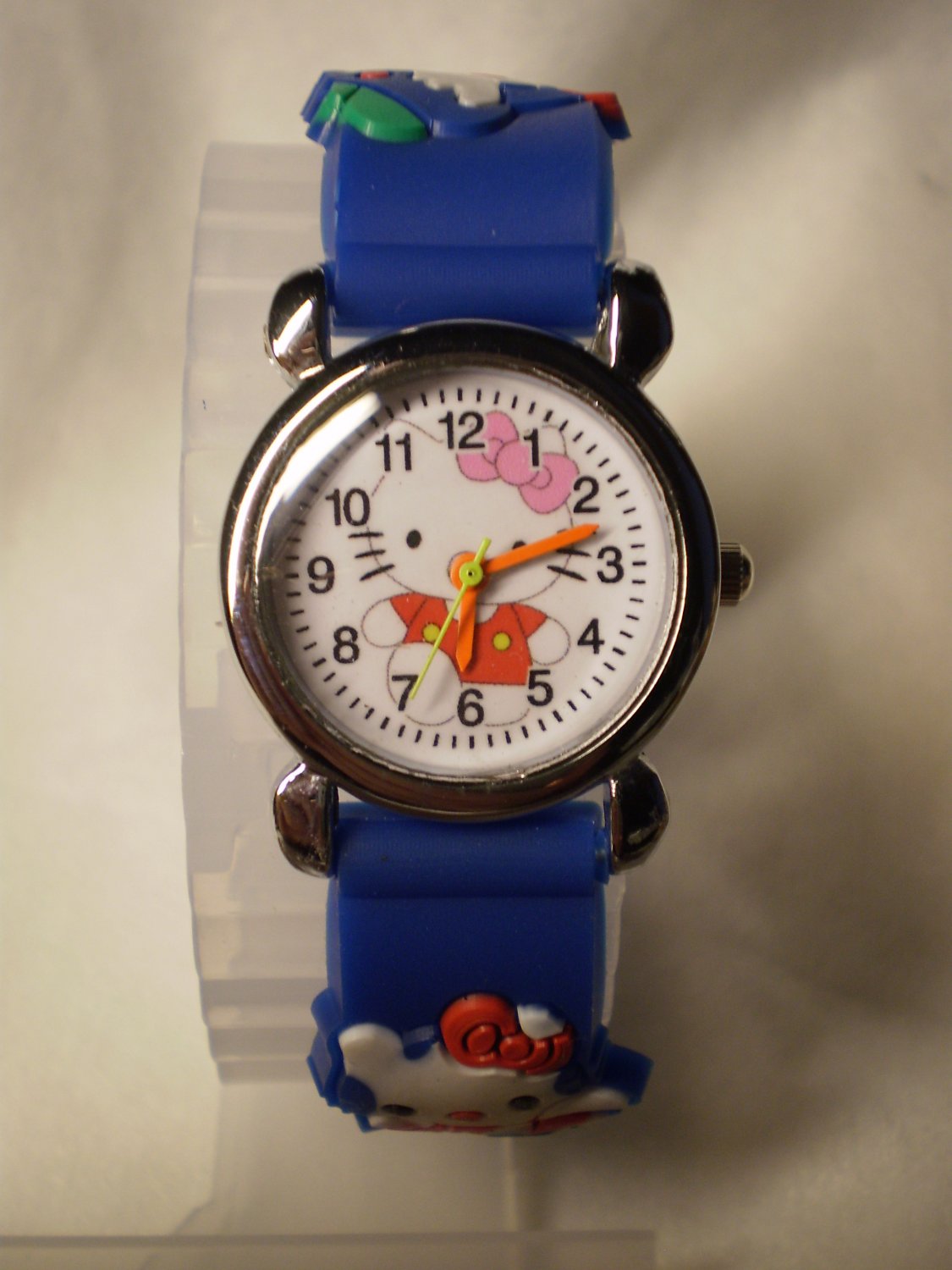 Hello Kitty 3 dimensional wrist children watch with blue rubber band