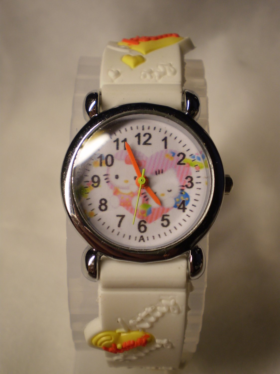 Hello Kitty 3 dimensional wrist children watch with white rubber band