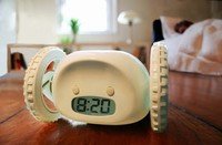 Aqua Nanda Clocky-Alarm Clock That Runs Away & Hides
