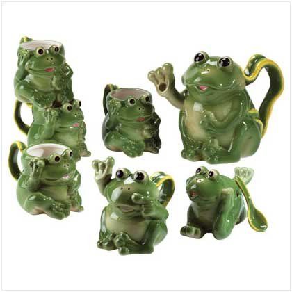 PORCELAIN FROG TEA SET