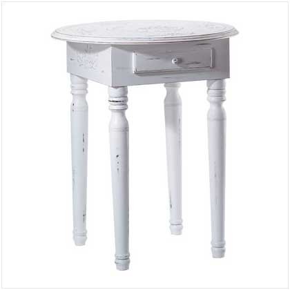 CARVED-TOP ACCENT TABLE